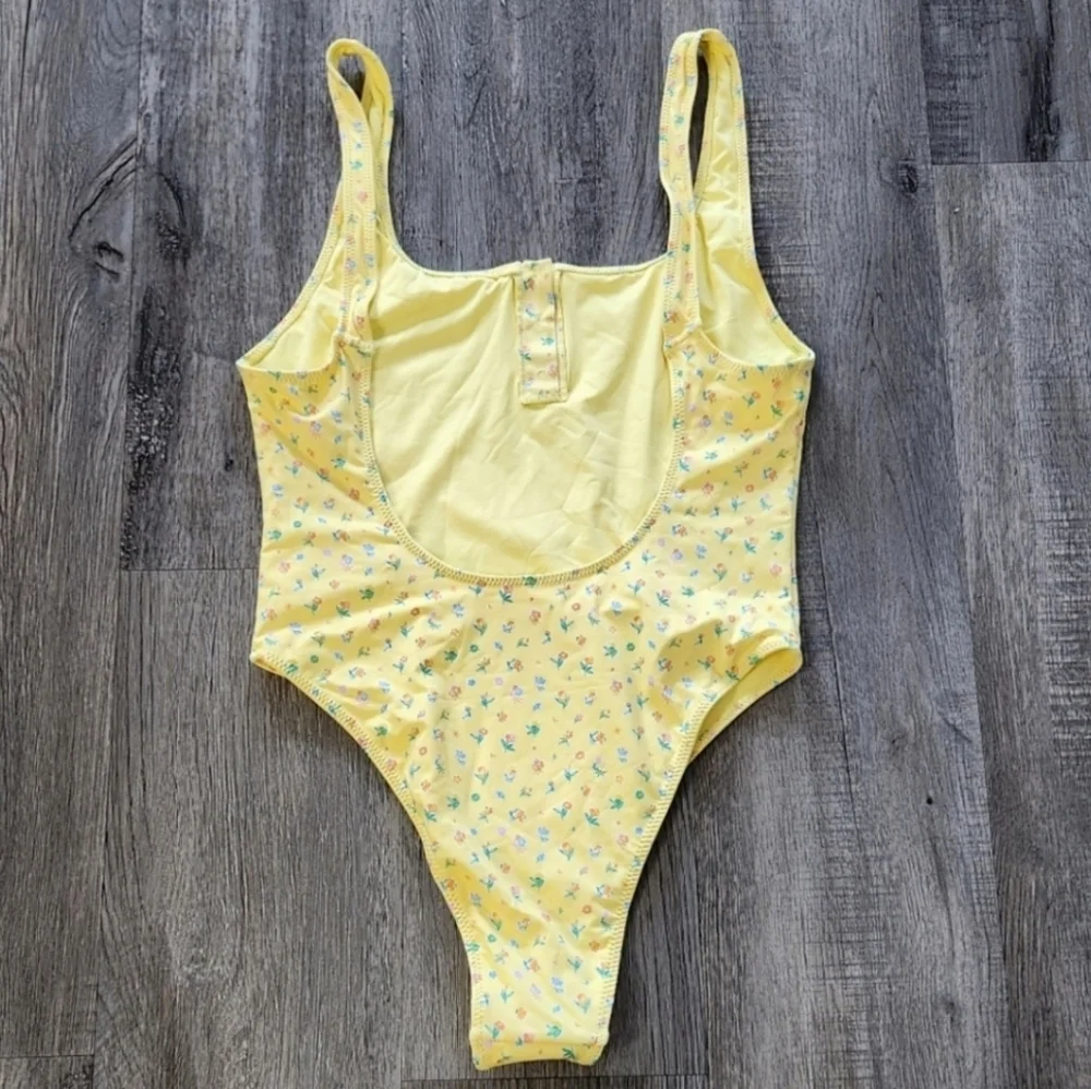 New!Frankies Bikinis‎ X Pamela Anderson One Piece Swimsuit